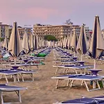 Apartment Flat With Shared Barbecue Bibione