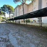 Apartment Flat With Shared Barbecue