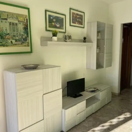 Apartment Flat With Shared Barbecue Bibione